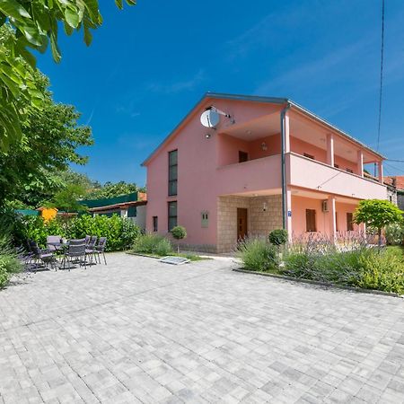 Villa Milla-Grubine Exterior photo