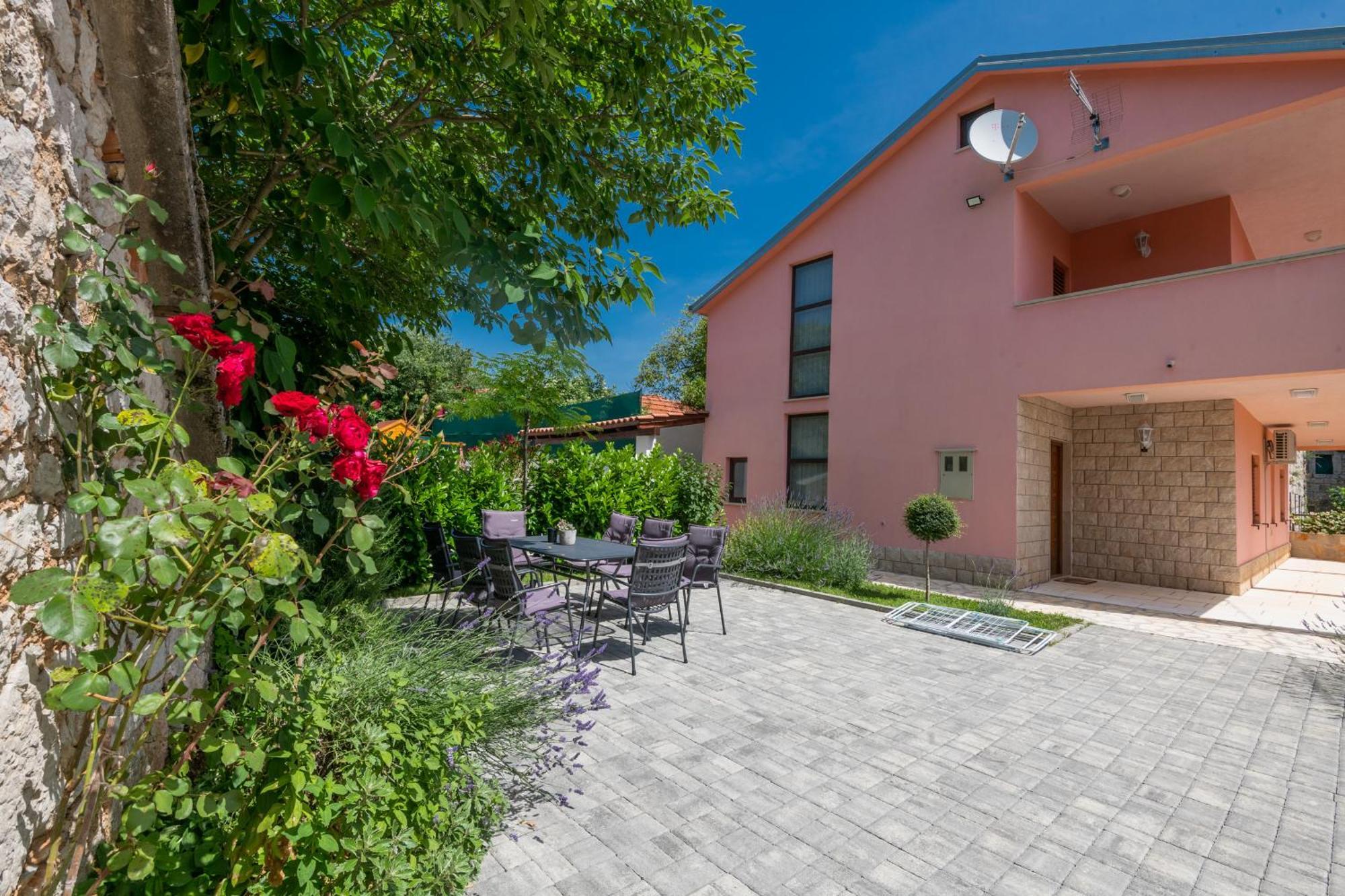 Villa Milla-Grubine Exterior photo